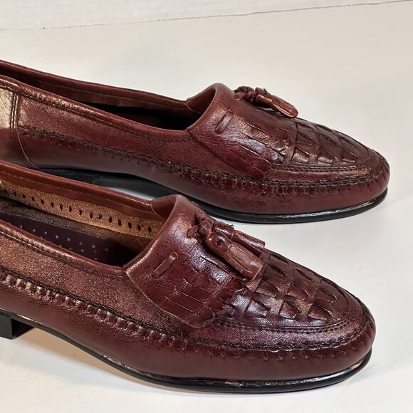 Men's size 6.5 Brown leather moccassins - Picture 3 of 13